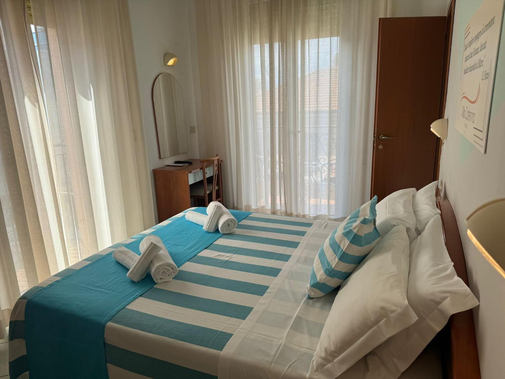 โฮเทล วิลลา กาเตรีนา Hotel ริมินี ภายนอก รูปภาพ